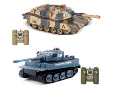 (R14E) 4 Items. 2x RC Interactive Battletanks Vs. 2x Red5 2 In 1 Flying Car. 1x Spacerail.