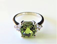 Sterling Silver 2.9 ct Peridot Gemstone Ring