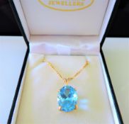 14ct Topaz Pendant Necklace