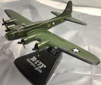 Atlas Editions Military Giants Of The Sky B-17F Memphis Plane