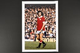 GEORGE BEST Original signature on photo.