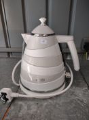 Delonghi Simbolo Kettle RRP £84.99 Grade U