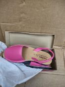 Ladies Sandals Pink RRP £25 Grade A