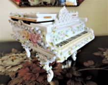 Antique Dornheim Koch & Fischer Porcelain Jewellery/Trinket Box