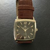 Unisex King Quartz Wristwatch With Leather Strap (Gs34)