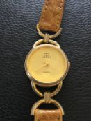 Gucci Ladies Gold Plated Quartz Writswatch (Gs59)