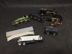 Qty of mixed hornby trains