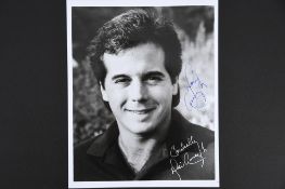 DEZI ARNAZ Original signature