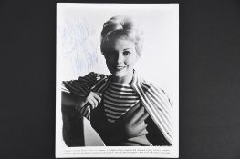 KIM NOVAK Original signature
