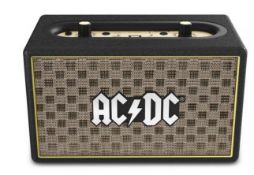 (R1J) 4x iDance AC/DC Bluetooth Speakers. 1x Classic 2. 3x Classic 3.