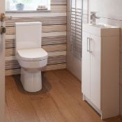 New Twyford's 800x800mm - Premium Easy clean Sliding Door Quadrant Shower Enclosure. RRP £499.9...