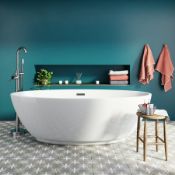 Harrison Freestanding Bath with waste MODE.