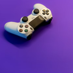 No Reserve Technology, Home and Seasonal: PS5, PS4, Nintendo, Xbox, Home Appliances, Baby and Halloween | Mix of New Stock and Returns