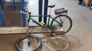 (13) 1x Saracen Sports Team Back Track Mountain Bike 17” Frame. SST Tek With Shimano V Brakes. Quic