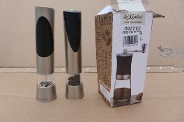 Cole & Mason Salt & Pepper mills and coffee grinder