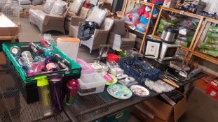 Jobbers Mixed Lot. To Include Plastic & Thermos Drinking Vessels. Plastic Storage Containers. Mixed