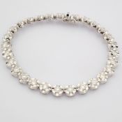 Certificated 14K White Gold Diamond Bracelet (Total 5 Ct. Stone)