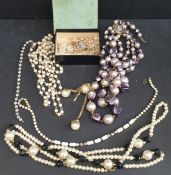 Vintage Parcel of Costume Jewellery.