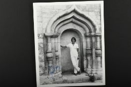 JOAN BAEZ Original signature