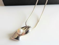 Vintage Sterling Silver Cultured Pearl Pendant Necklace