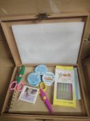 Children's Art Set RRP £30 Grade U.