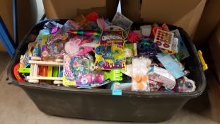 (15G) Contents Of Large Container – Mixed Toy Lucky Dip.