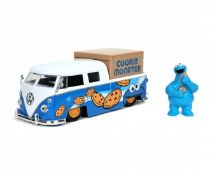 (11H) 2x Jada Die Cast Metal Items. 1x Knight Rider KITT 1:24 RRP £30.99. 1x Sesame Street Cookie M