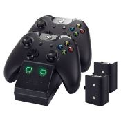 (13B) 4x Venom Twin Docking Station Xbox One RRP £13.99 Each. 2x White, 2x Black. (All Units Are Ne