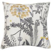 (6N) Contents Of Bay – Approx 30x Mixed Scatter Cushions To Inc Evans Lichfield. (Many Units As New