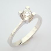 Certificated 14K White Gold Diamond Ring