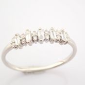 Certificated 14K White Gold Diamond Ring
