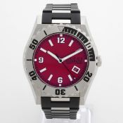 Gucci / Pantheon 115.2 (Brand New) - Gentlmen's Steel Wrist Watch