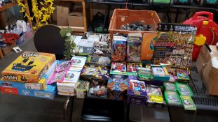 (15) Mixed Lot To Include Pokemon Trading Cards, Panini Stickers & UEFA Euro 2000 Stickers. 5X Mixe
