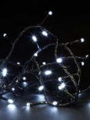 (2K) Approx 40x Items. To Include 8x Candle Light. 3x 3 Light Up Presents. 3x Lights Up Wooden Star