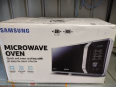 Samsung microwave oven RRP £170 Grade U.