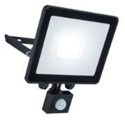 (6L) 13x LUTEC Outdoor Lighting Items. 7x Tec30 LED 30W Motion Sensor 120 Deg. 2x Rola LED 13W. 1x