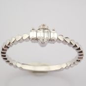 IDL Certificated 14K White Gold Baguette Diamond & Diamond Ring (Total 0.12 Ct. Stone)