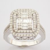 IDL Certificated 14K White Gold Baguette Diamond & Diamond Ring (Total 1.01 Ct. Stone)