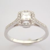 IDL Certificated 18K White Gold Princess Cut Diamond & Diamond Ring (Total 0.52 Ct. Stone)