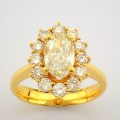 IDL Certificated 18K Yellow Gold Diamond Ring (Total 3.01 Ct. Stone)