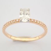 IDL Certificated 14K White and Rose Gold Diamond Ring (Total 0.5 Ct. Stone)