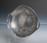 Henkelschale aus Kayser-Zinn (Jugendstil, um 1900)