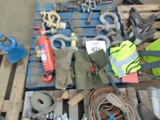 1x Pallet D shackles, tool kits etc as shown