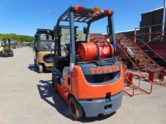 2014 TOYOTA TONERO 18 FORKLIFT 4893 HOURS ONLY WITH SIDE SHIFT
