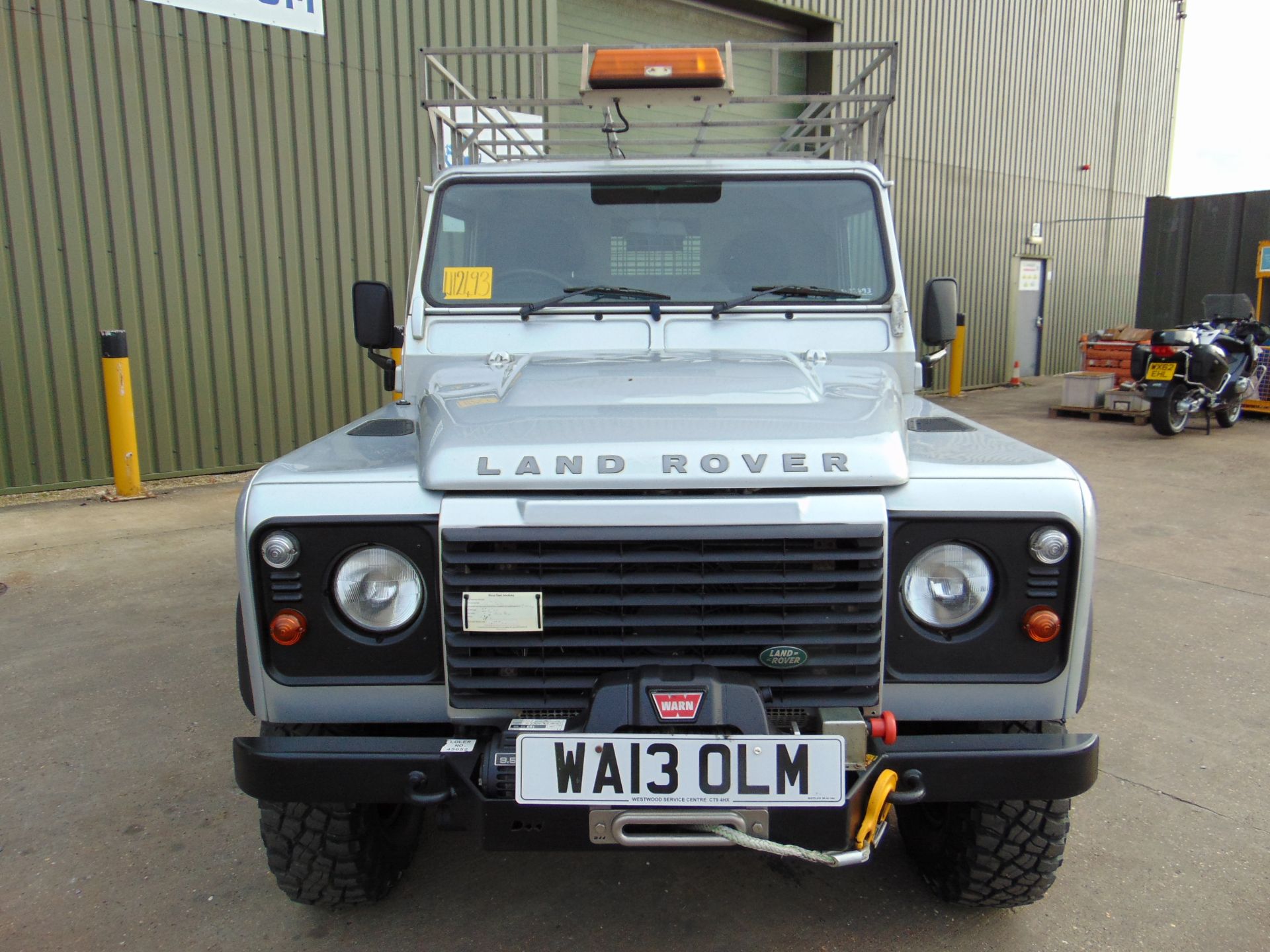 1 Owner 2013 Land Rover Defender 110 Puma hardtop 4x4 Utility vehicle ONLY 88,392 MILES! - Image 3 of 39