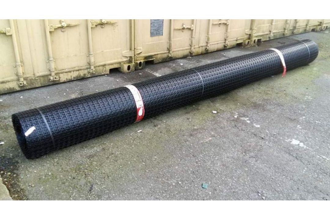 1 x UNISSUED Tensar SS20 Geogrid Ground Foundation Reinforcement Roll 4m x 75m - Image 1 of 6