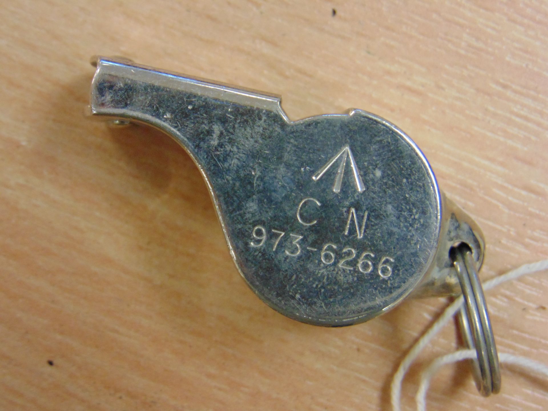 2X BRITISH ARMY ACME THUNDERER SERVICE WHISTLE BROAD ARROW MARKED - NICE CONDITION - Image 4 of 6