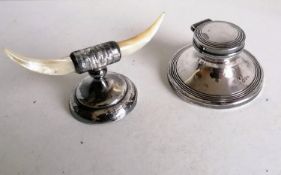 A George V silver knife rest with mother-of-pearl bull horn feature by Benjamin Thomas Greening,