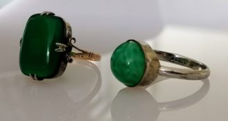 A vintage gem-set 9ct gold ring in a claw setting, stamped, size P, 3.45g and a cabochon-set
