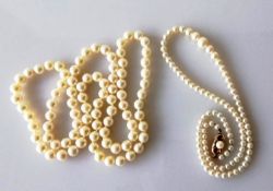 A single string of graduated cultured pearls measuring 4mm to 8mm, approximately, 42 cm united by
